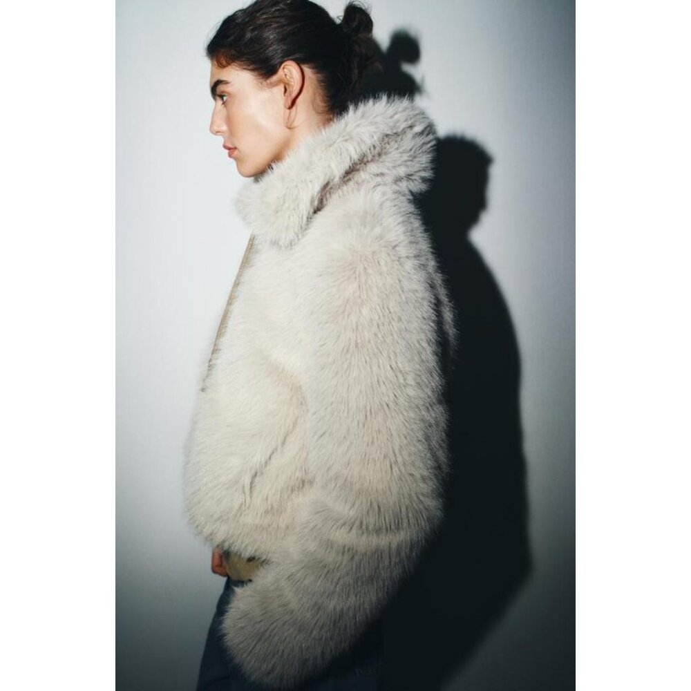 ZARA SHORT FAUX FUR COAT WITH ZIP